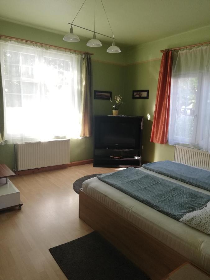 Kornel Apartman 시오포크 외부 사진