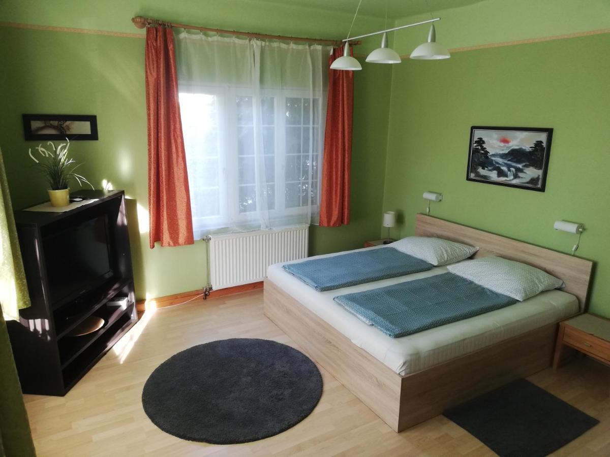 Kornel Apartman 시오포크 외부 사진